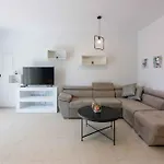 Appartamento In 41679 Crikvenica