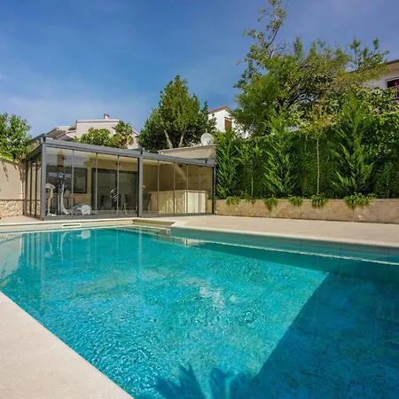 In 41679 * Crikvenica